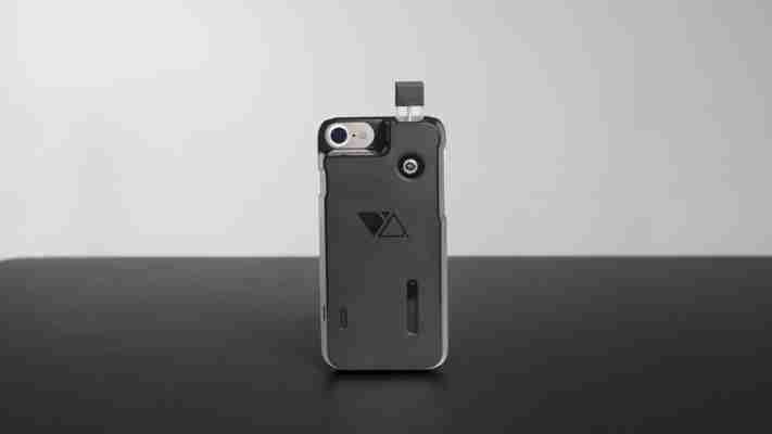 I tried to quit smoking with this iPhone vape case but it only made me smoke more